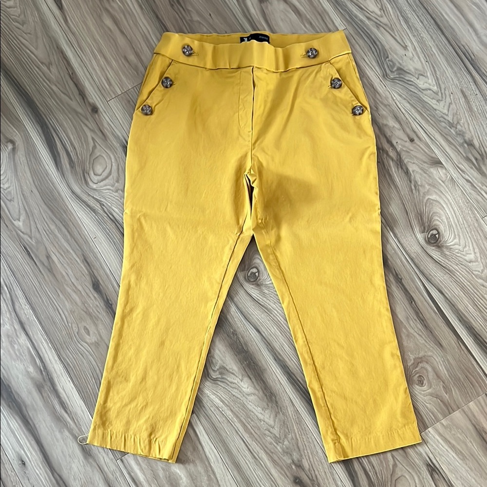 Stylish Yellow Cropped Pants with Button Detail